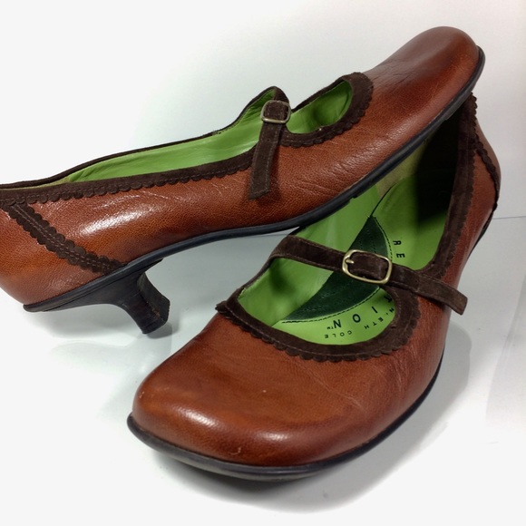 KENNETH COLE REACTION Mooner Eclipse Chestnut