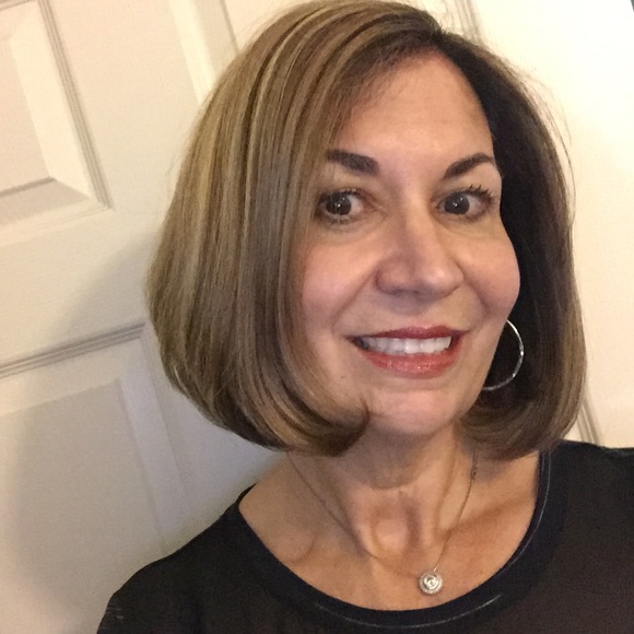 Meet your Posher, Paula