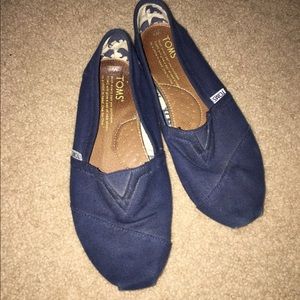 Women's navy blue toms- SOLD
