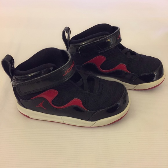 Nike Jordan  Kids Size 8C Black with Red