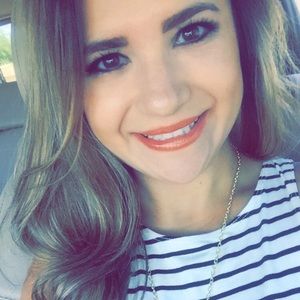 Meet your Posher, Andrea