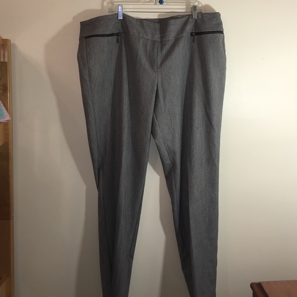 Grey pattern dress slacks