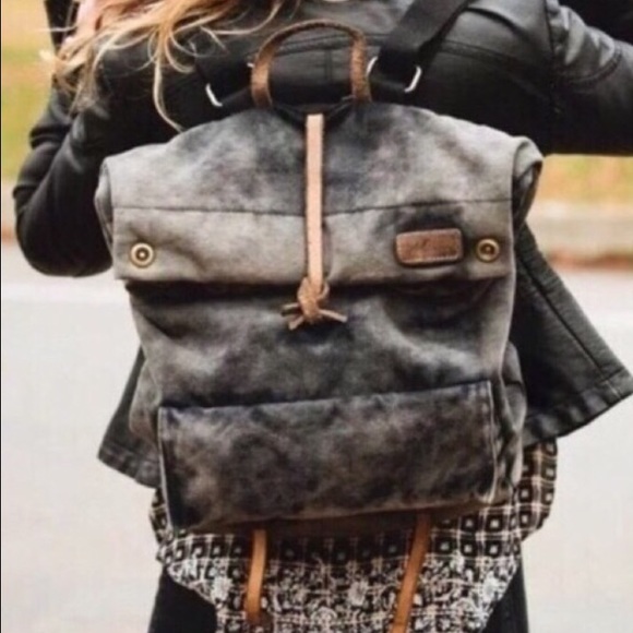 Bed stu purse flash sale!