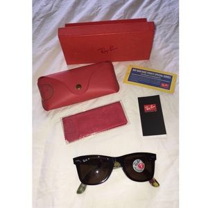 Ray-Ban Rare Prints Special Series Wayfarer Style.