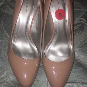 Tahari Blush Pink Heels