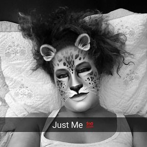 Meet your Posher, Nitza