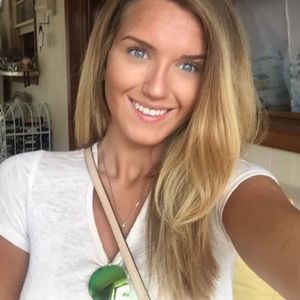 Meet your Posher, Maeve