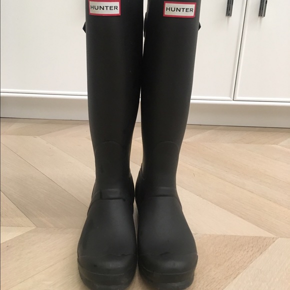Matte black hunters