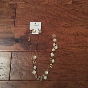 Necklace and earring set