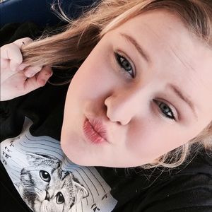 Meet your Posher, Allison