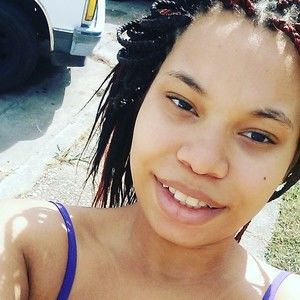 Meet your Posher, Shea