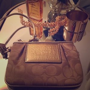Gold Coach Poppy clutch