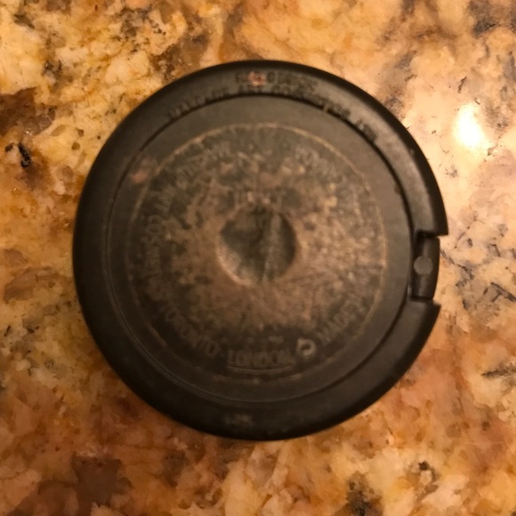 MAC Eyeshadow - Picture 3 of 3
