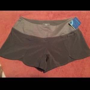 Brooks Racey 3.5" Shorts