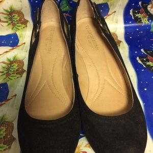 Naturalizer wedges
