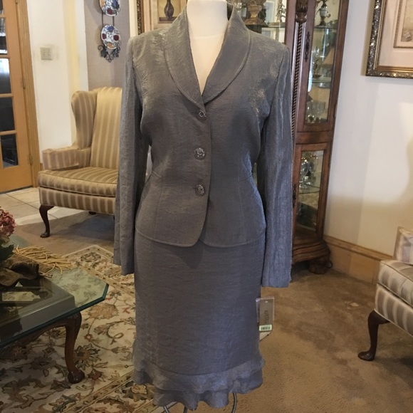Kasper grey skirt suit