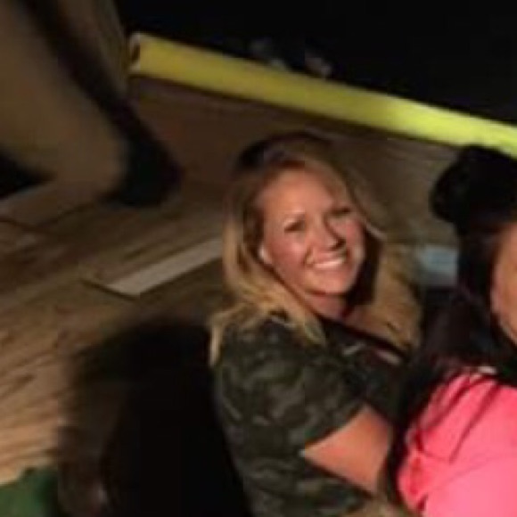 Meet your Posher, Abby