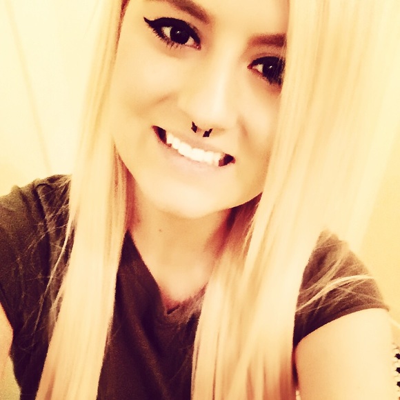 Meet your Posher, Julie