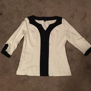 Final Sale!!! White House Black Market Top