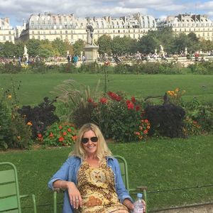 Meet your Posher, Carrie