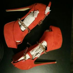 *Brand New* 6 inch High Heel