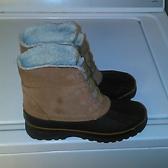 Boot - Picture 2 of 3