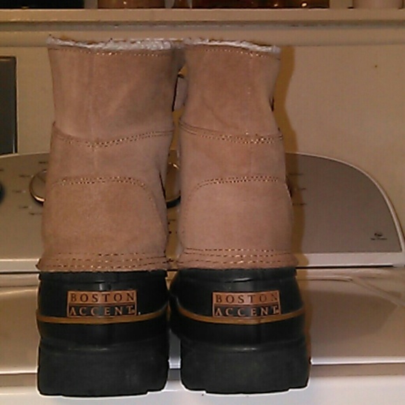 Boot - Picture 3 of 3