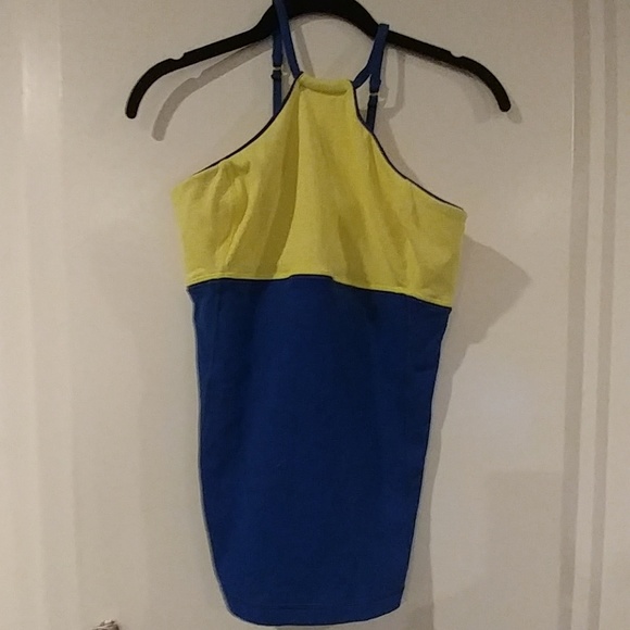 Lululemon workout top