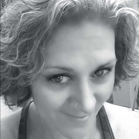 Meet your Posher, Monica