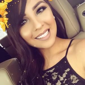 Meet your Posher, Ivette