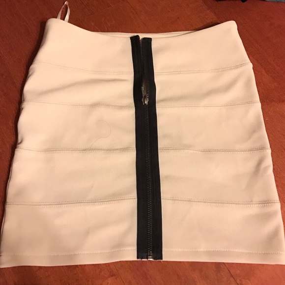BEIGE BANDAGE ZIPPER SKIRT - Picture 4 of 4