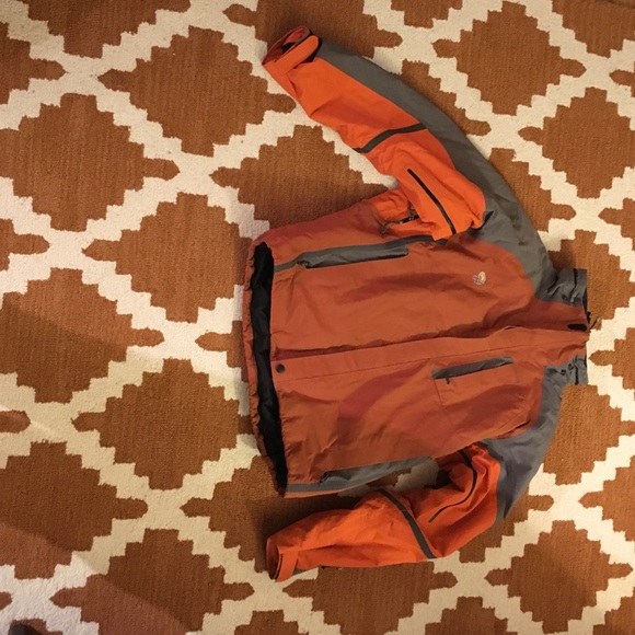 Men's mountain hardwear jacket