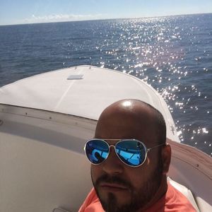 Meet your Posher, Luis