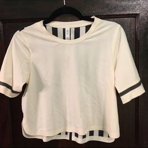 Lululemon crop top