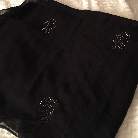 Black scarf- never worn - subtle skulls on the end