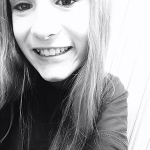 Meet your Posher, Kendra