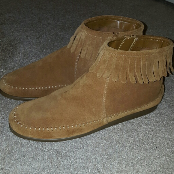 Aerosoles Linbo Suede Booties Women's Tan Suede