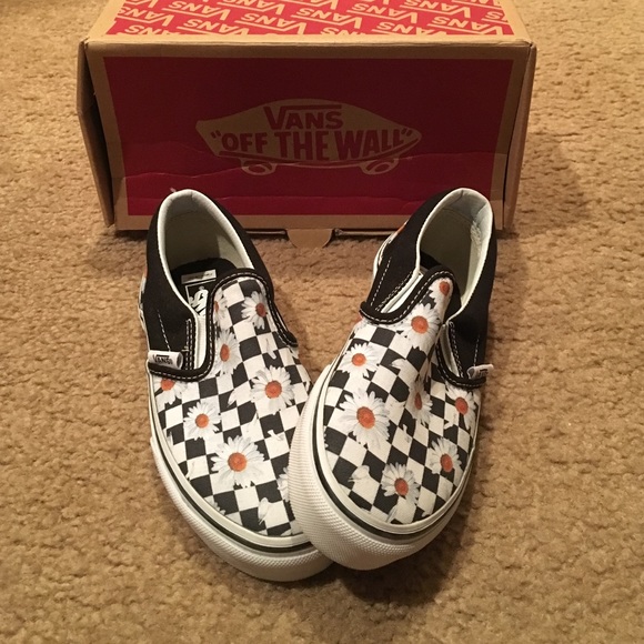 girls checkerboard vans