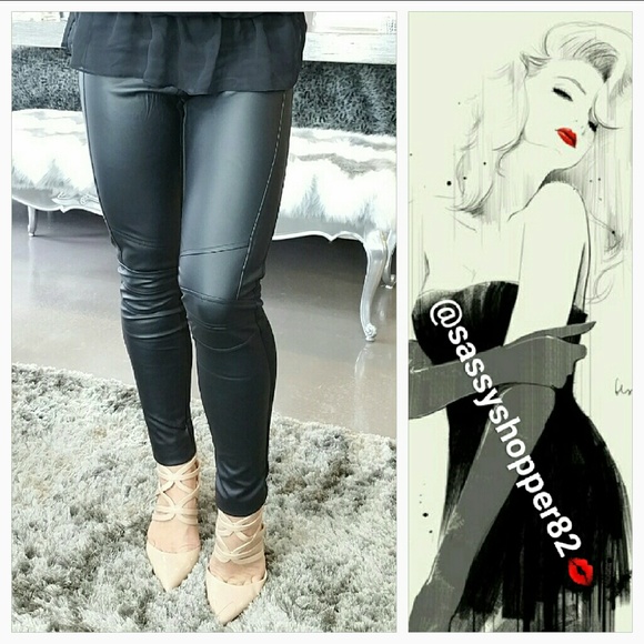 💋LAST CALL/FINAL SALE💋Faux leather front pants - Picture 2 of 4