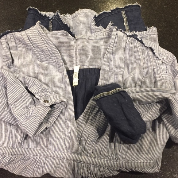 Free People All Who Wander blue chambray top - Picture 3 of 3