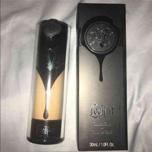 Kat Von D Lock it foundation SOLD