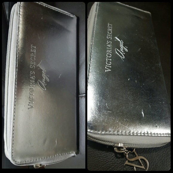 Victoria's Secret Zipper Wallet - Picture 7 of 12