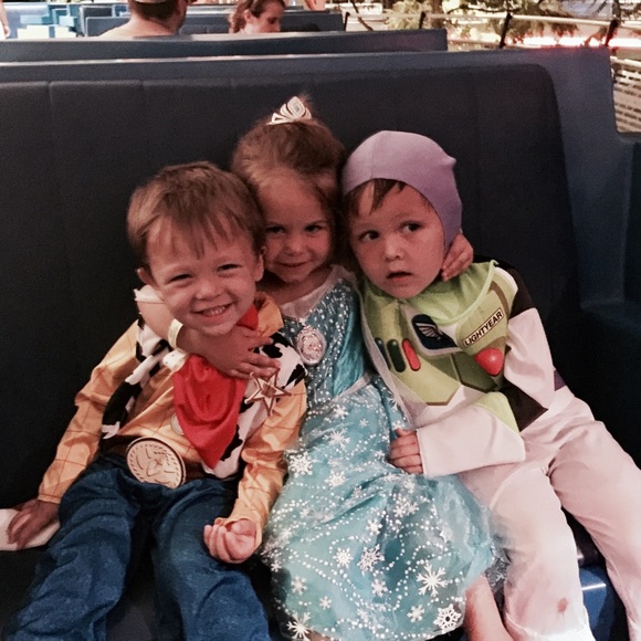 Meet your Posher, Alexa - Picture 4 of 4