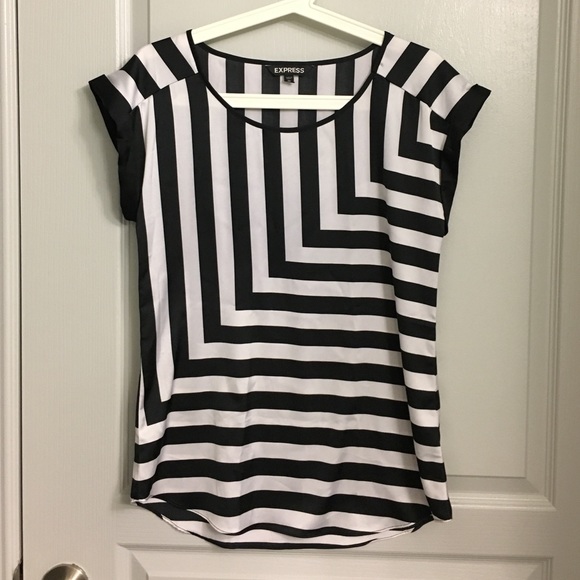 Black and white top