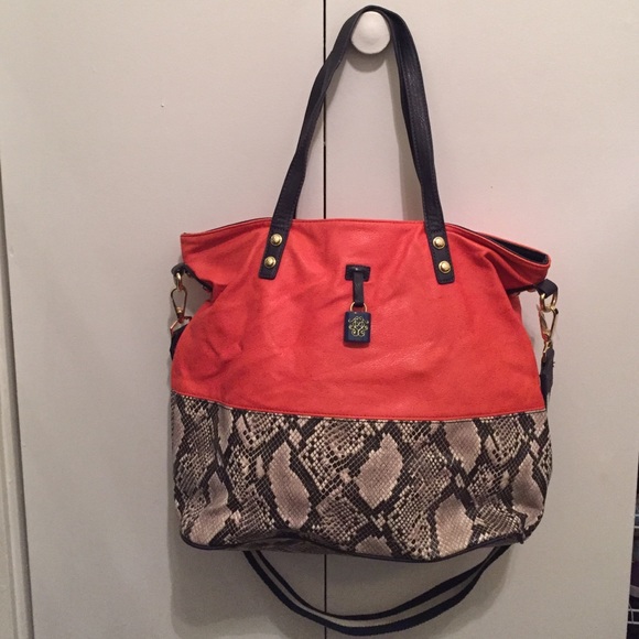 Jessica Simpson carry-on bag