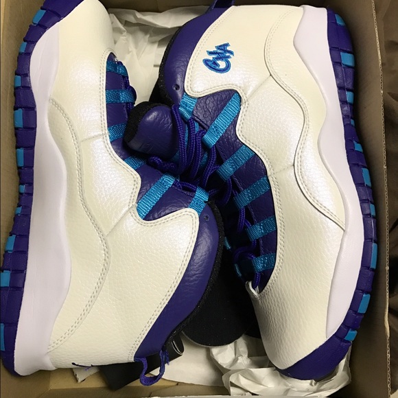 Air Jordan 10 Charlotte Hornets - Picture 3 of 4