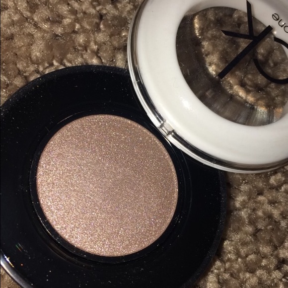 Calvin Klein One Color Single Cosmetic Eyeshadow!!