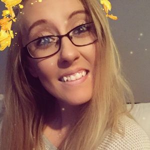 Meet your Posher, Kayla