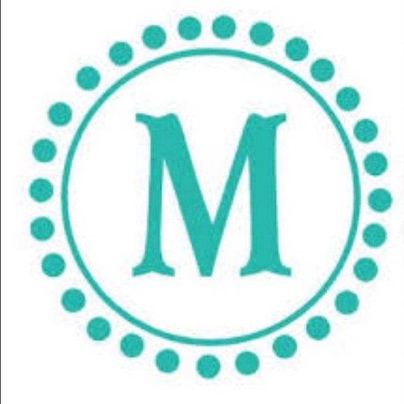 Meet your Posher, Melissa - Picture 1 of 1