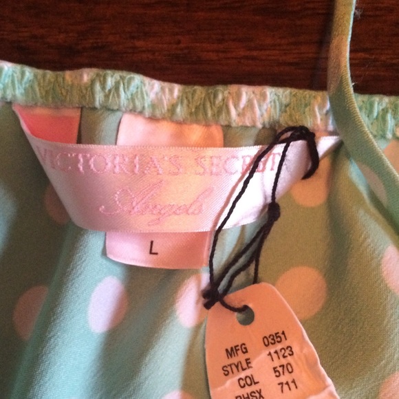 Victoria Secret Lingerie - Picture 2 of 4